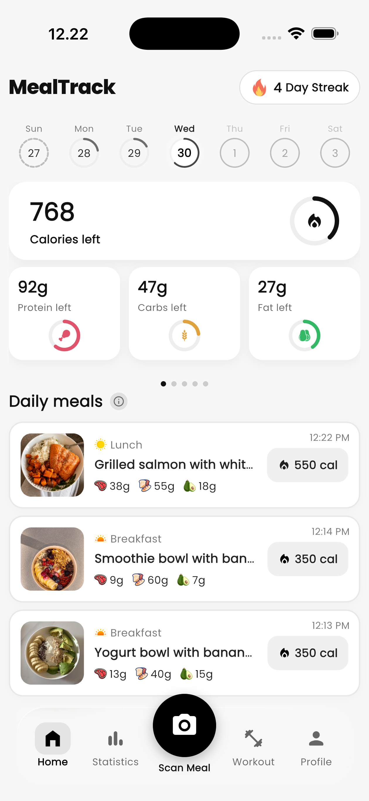 Home screen with calories and macros left for the day